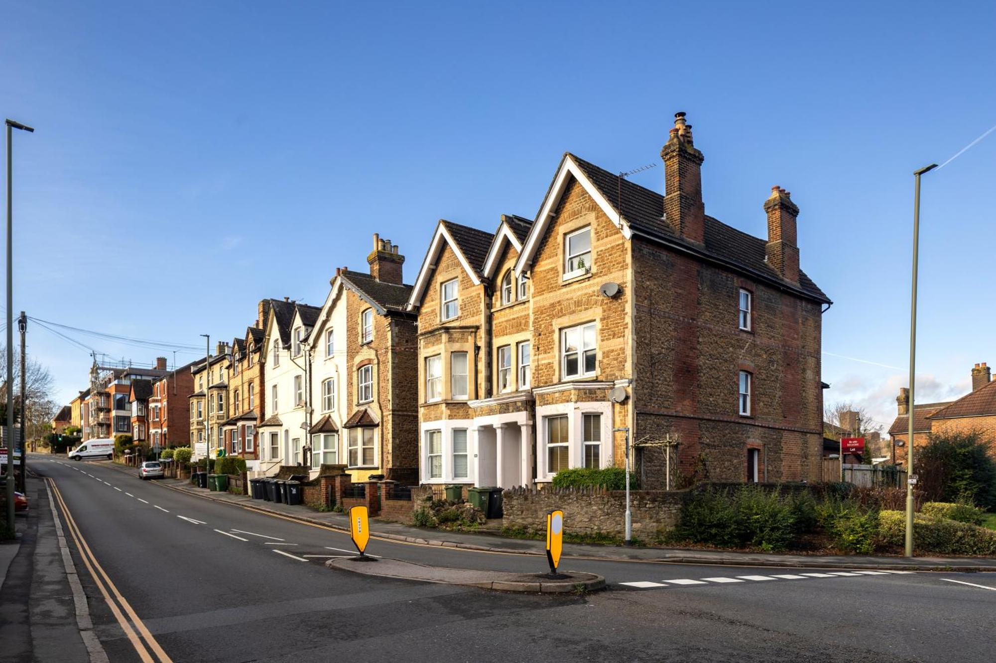 Guildford Station With Parking Appartement Buitenkant foto